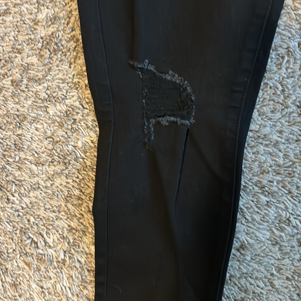 Celebrity Pink Black Skinny Jeans - Picture 2 of 6